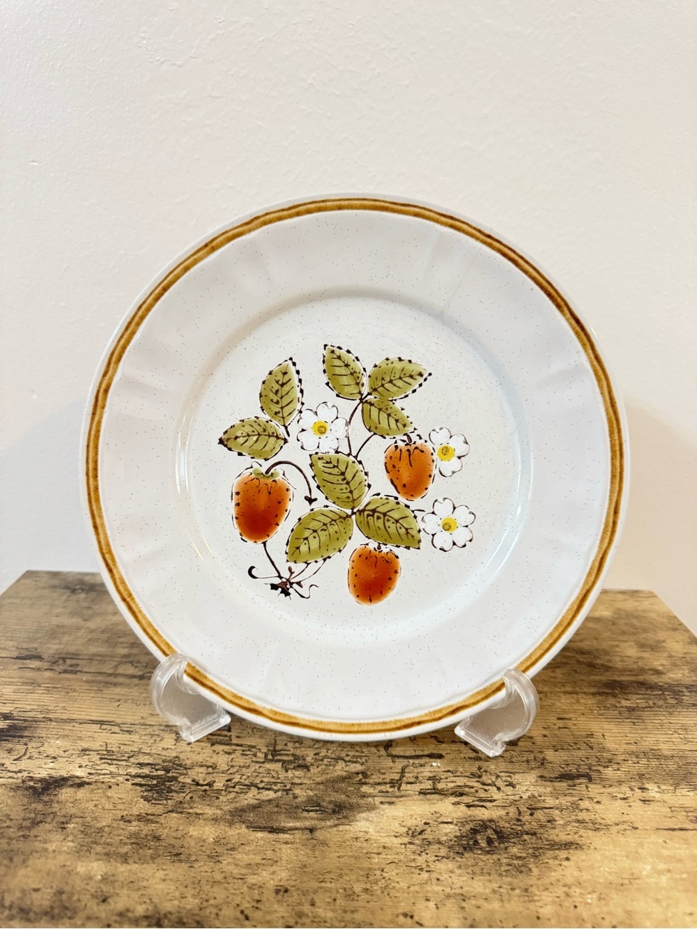 Americana Hearthside “Berries ’n Cream” Handpainted Stoneware | Set of 2 - Picture 2 of 11